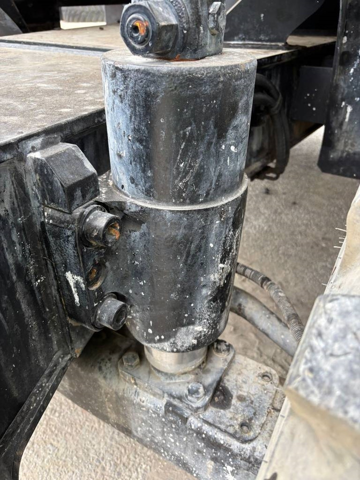Kolesové rýpadlo Hitachi ZX 140 W-5B: obrázek 17