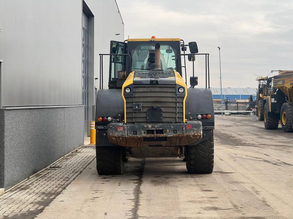 Komatsu WA 380-7 - Kolový nakladač: obrázek 4 Komatsu WA 380-7 - Kolový nakladač: obrázek 4