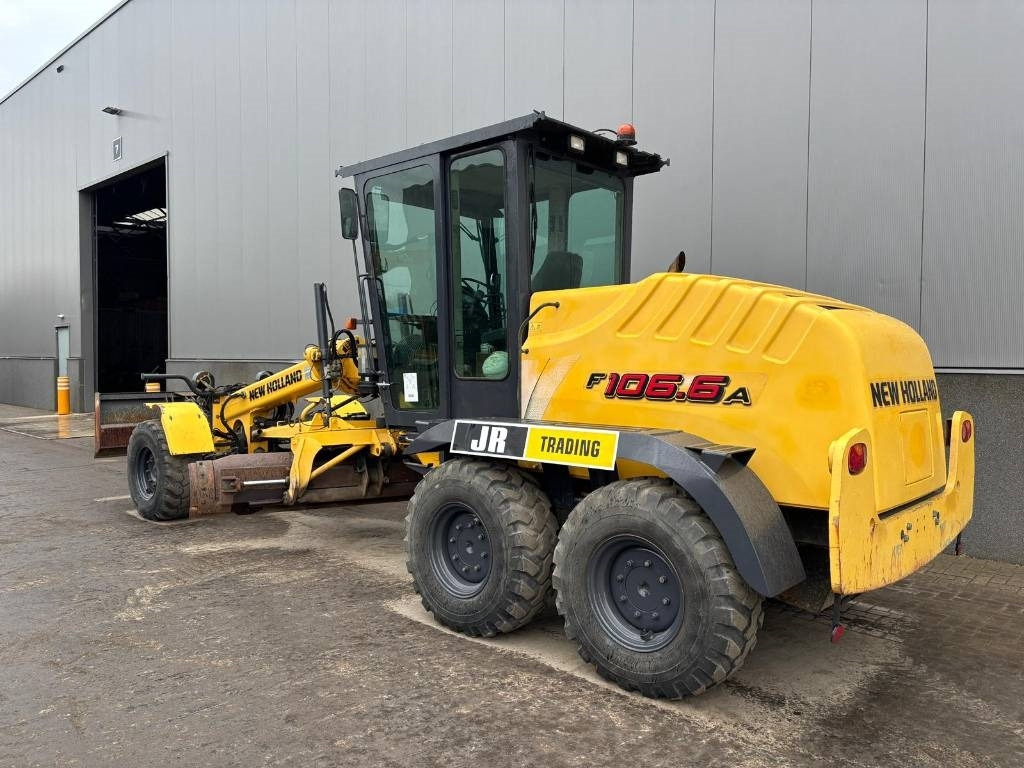 New Holland F 106.6 A - Grejdr: obrázek 3 New Holland F 106.6 A - Grejdr: obrázek 3