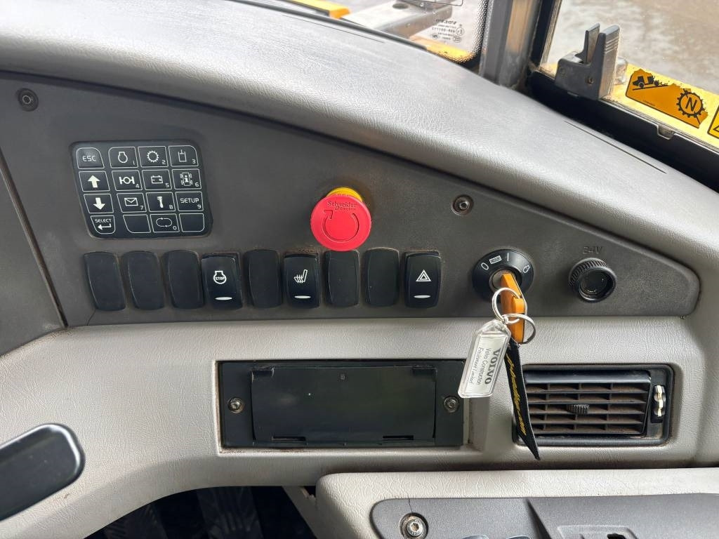 Kloubový sklápěč Volvo A 25 G: obrázek 13 Kloubový sklápěč Volvo A 25 G: obrázek 13