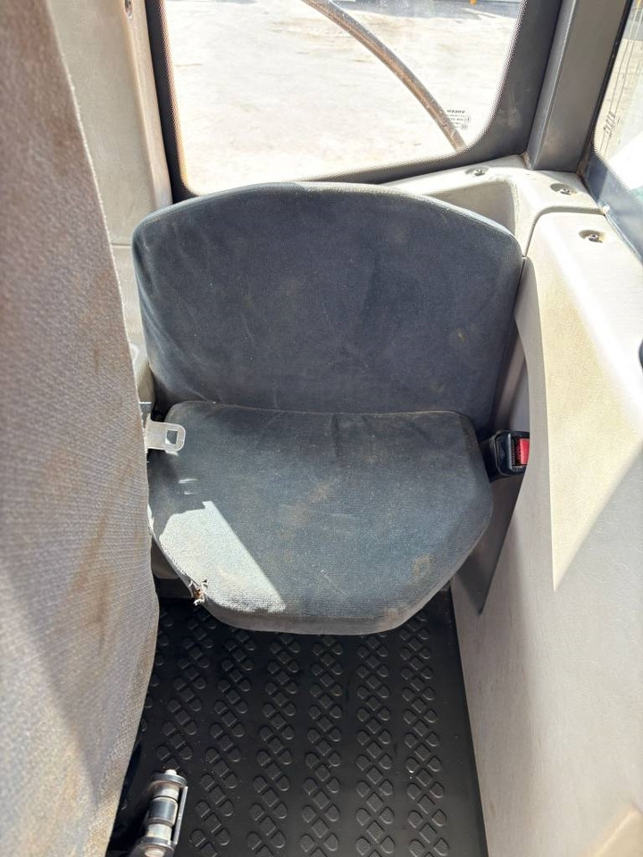 Volvo A 40 F leasing Volvo A 40 F: obrázek 12 Volvo A 40 F leasing Volvo A 40 F: obrázek 12