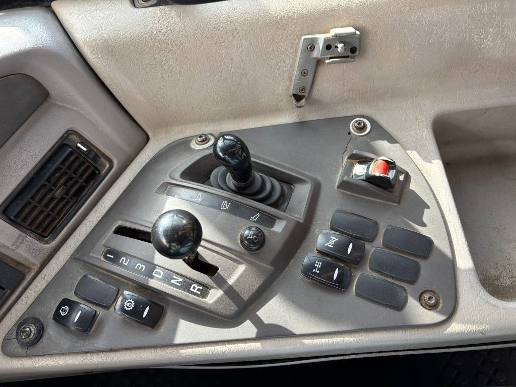 Volvo A 40 F leasing Volvo A 40 F: obrázek 17 Volvo A 40 F leasing Volvo A 40 F: obrázek 17