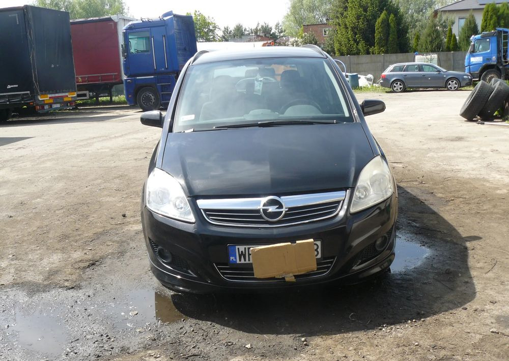 Opel Zafira 1.9 CDTI Cosmo - SUV: obrázek 1 Opel Zafira 1.9 CDTI Cosmo - SUV: obrázek 1