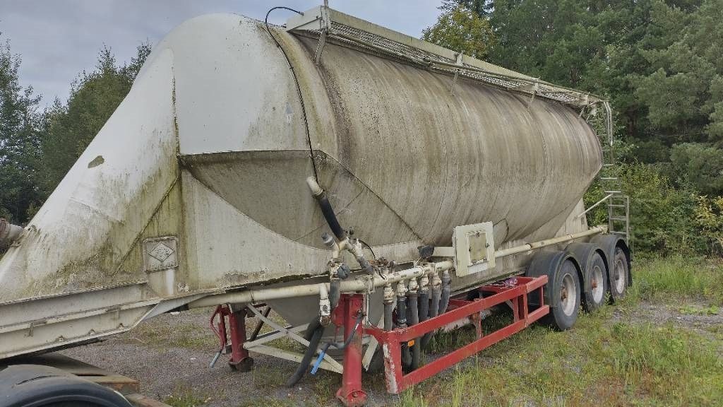 Feldbinder Säiliö puolikas - Cisternový návěs: obrázek 4 Feldbinder Säiliö puolikas - Cisternový návěs: obrázek 4
