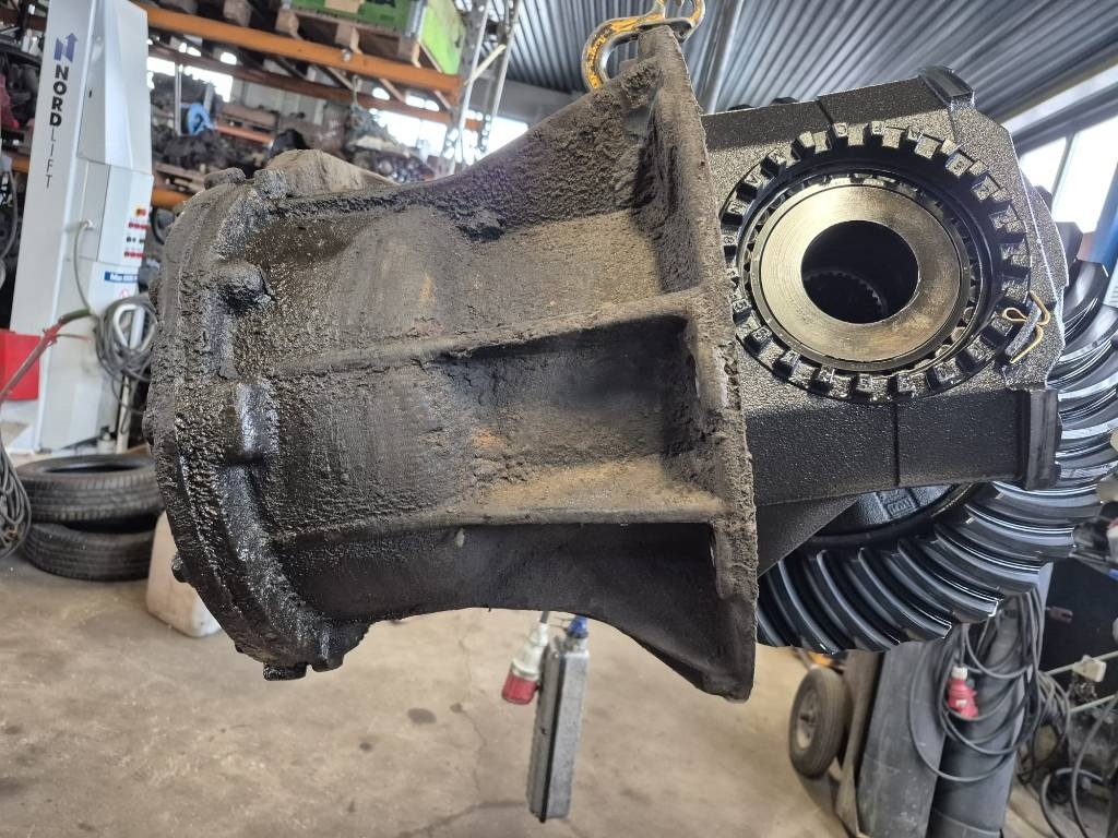 MAN HYD-1370 Etuperä ratio 3,70 - Náprava a díly pro Nákladní auto: obrázek 1 MAN HYD-1370 Etuperä ratio 3,70 - Náprava a díly pro Nákladní auto: obrázek 1