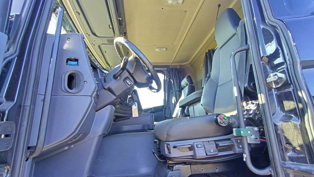Scania R490 8x4 multilift vaijerilaite,napaperät - Ramenový nosič kontajnerov: obrázek 3 Scania R490 8x4 multilift vaijerilaite,napaperät - Ramenový nosič kontajnerov: obrázek 3