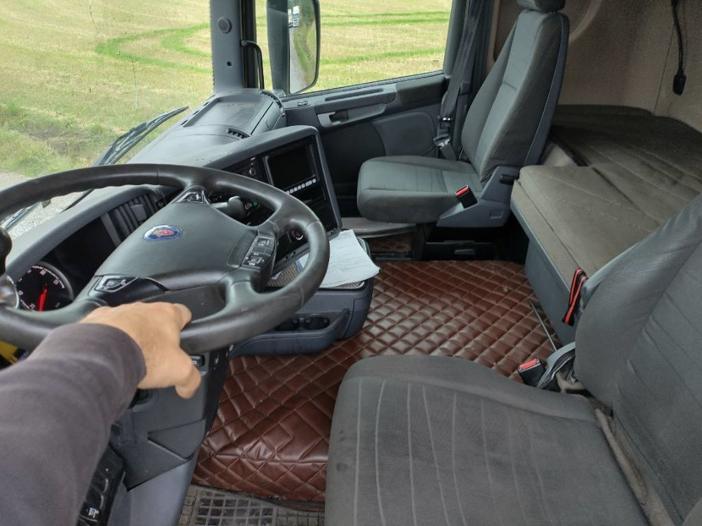 Nákladní automobil valníkový/ Plošinový Scania R560 6x2 täysilmaj.uusi koneenkuljetusritilä: obrázek 6 Nákladní automobil valníkový/ Plošinový Scania R560 6x2 täysilmaj.uusi koneenkuljetusritilä: obrázek 6