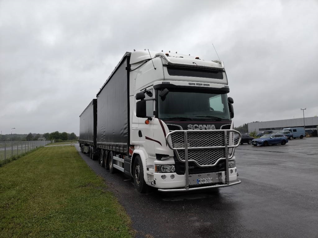 Scania R580 8x4 kapellilava+Dolly+kärry 76tn juna  - Plachtový nákladní auto: obrázek 3 Scania R580 8x4 kapellilava+Dolly+kärry 76tn juna  - Plachtový nákladní auto: obrázek 3