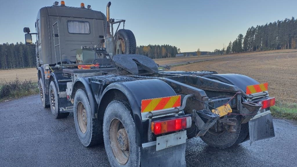 Scania R144 530 8x4 RASKASVETURI - Tahač: obrázek 3 Scania R144 530 8x4 RASKASVETURI - Tahač: obrázek 3