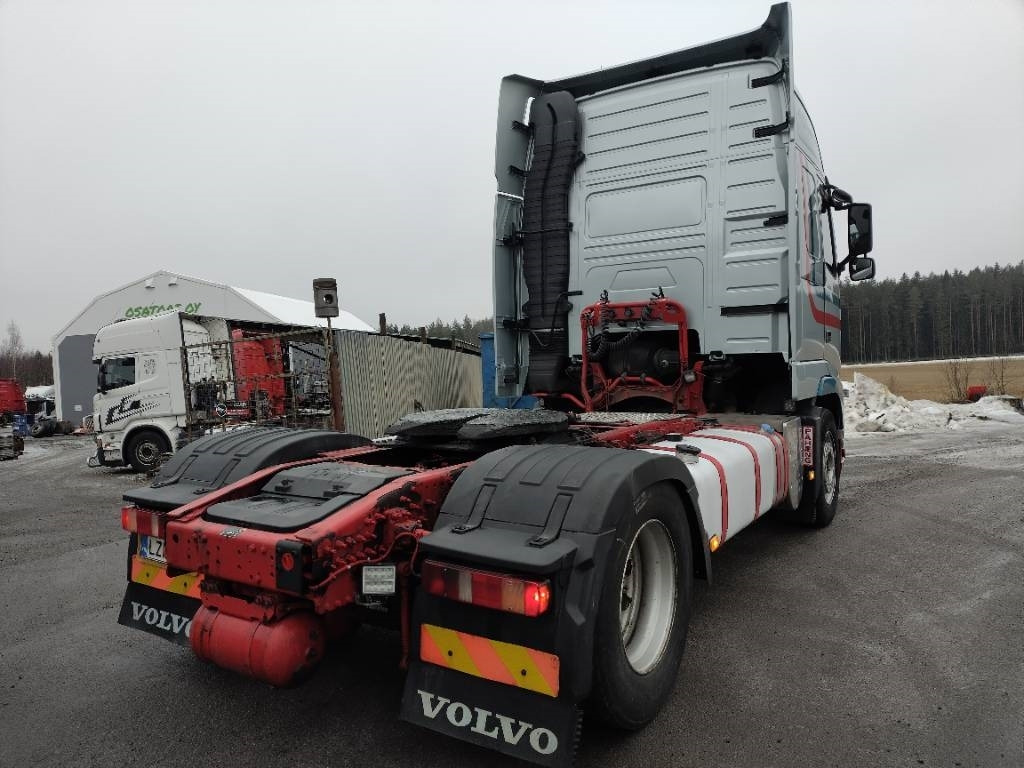 Volvo FH13 460 euro5 veturi täysilmaj. - Tahač: obrázek 3 Volvo FH13 460 euro5 veturi täysilmaj. - Tahač: obrázek 3