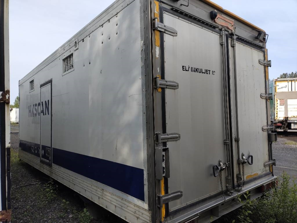 VAK Eläinkuljetuskori, hissi - Skříňová nástavba: obrázek 2 VAK Eläinkuljetuskori, hissi - Skříňová nástavba: obrázek 2