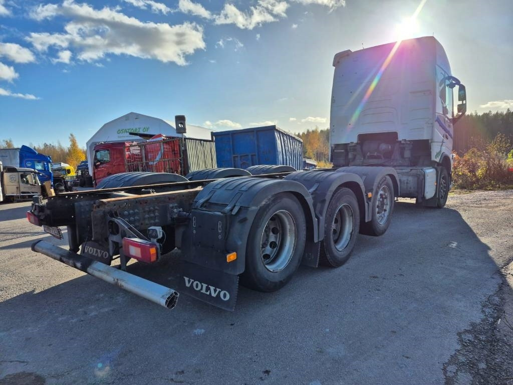 Volvo FH500 8x2 alusta - Podvozek s kabinou: obrázek 3 Volvo FH500 8x2 alusta - Podvozek s kabinou: obrázek 3
