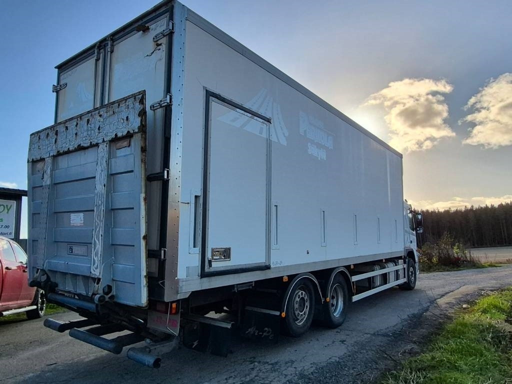 Volvo FM D11 450 6x2 umpikori+pl-nostin - Skříňový nákladní auto: obrázek 4 Volvo FM D11 450 6x2 umpikori+pl-nostin - Skříňový nákladní auto: obrázek 4