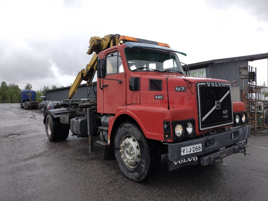 Volvo N7 Tico nosturi ja vl-laite,280tkm!! - Ramenový nosič kontajnerov: obrázek 2 Volvo N7 Tico nosturi ja vl-laite,280tkm!! - Ramenový nosič kontajnerov: obrázek 2