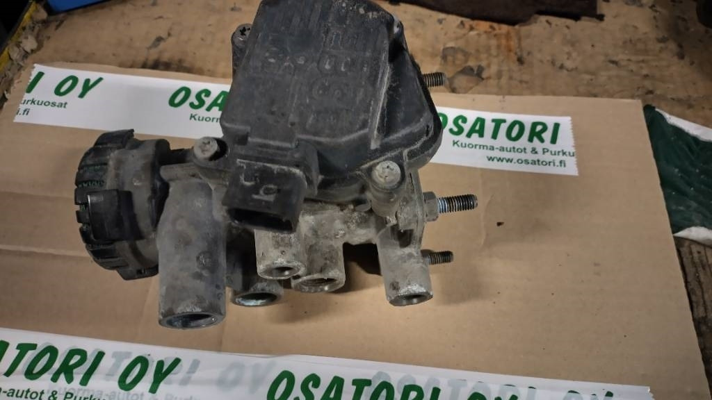 Volvo PERÄVAUNUN OHJAUSVENTTIILI - Brzdové díly pro Nákladní auto: obrázek 2 Volvo PERÄVAUNUN OHJAUSVENTTIILI - Brzdové díly pro Nákladní auto: obrázek 2