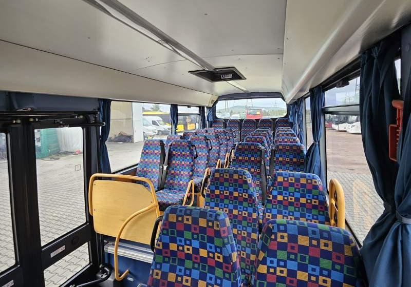 Autobus příměstský Irisbus RECREO / SPROWADZONE / MANUAL / WEBASTO: obrázek 12