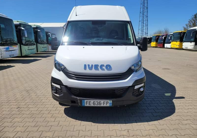 Iveco DAILY 35-140 / SPROWADZONY Z FRANCJI / TEMPOMAT - Furgon: obrázek 3 Iveco DAILY 35-140 / SPROWADZONY Z FRANCJI / TEMPOMAT - Furgon: obrázek 3