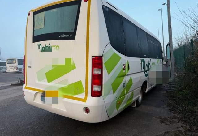 Mercedes-Benz SUNRIDER 818 VARIO / SPROWADZONY / 36 MIEJSC - Minibus, Mikrobus: obrázek 4 Mercedes-Benz SUNRIDER 818 VARIO / SPROWADZONY / 36 MIEJSC - Minibus, Mikrobus: obrázek 4