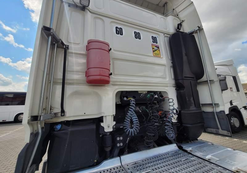 DAF XF510 SPACE CAB / SPROWADZONY / MANUAL / RETARDER - Tahač: obrázek 4 DAF XF510 SPACE CAB / SPROWADZONY / MANUAL / RETARDER - Tahač: obrázek 4