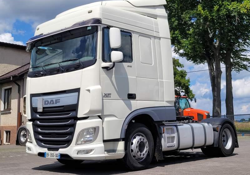DAF XF510 SPACE CAB / SPROWADZONY / MANUAL / RETARDER - Tahač: obrázek 1 DAF XF510 SPACE CAB / SPROWADZONY / MANUAL / RETARDER - Tahač: obrázek 1