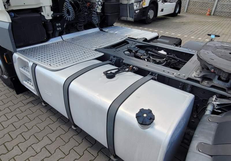 DAF XF510 SPACE CAB / SPROWADZONY / MANUAL / RETARDER - Tahač: obrázek 3 DAF XF510 SPACE CAB / SPROWADZONY / MANUAL / RETARDER - Tahač: obrázek 3