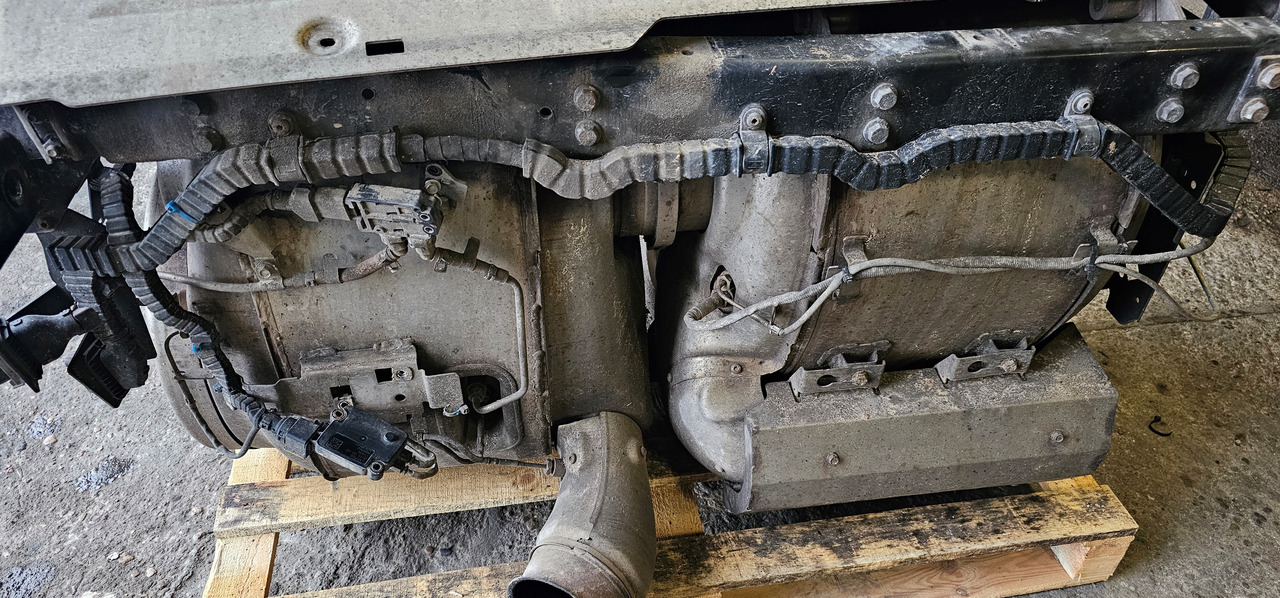 DAF DAF 106 XF, CF, EURO6, EURO 6 emission, catalyst, catalysator, exhaust system, silencer 1714742, 2481272, 2038420, 2188242, 1933421, 1714742, 2481272, 2038420, 2188242, 1933421, 2134913, 1708567,19720 - Katalyzátor výfukových plynů pro Nákladní auto: obrázek 5 DAF DAF 106 XF, CF, EURO6, EURO 6 emission, catalyst, catalysator, exhaust system, silencer 1714742, 2481272, 2038420, 2188242, 1933421, 1714742, 2481272, 2038420, 2188242, 1933421, 2134913, 1708567,19720 - Katalyzátor výfukových plynů pro Nákladní auto: obrázek 5