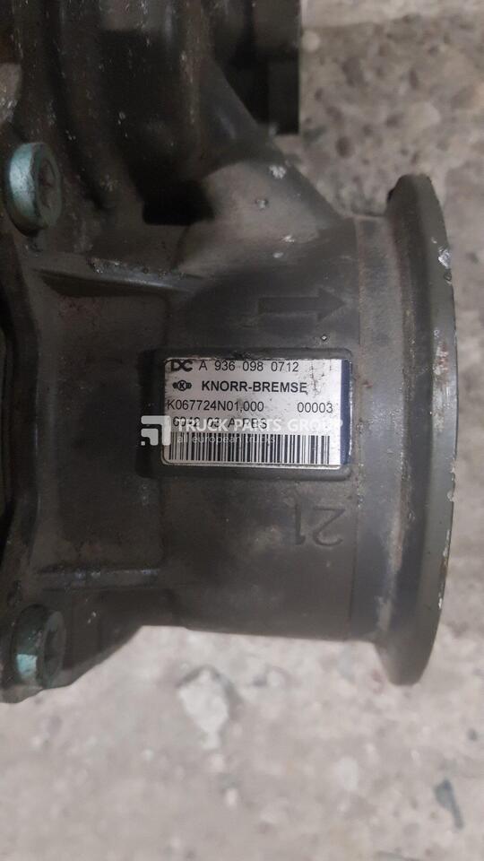 MERCEDES-BENZ Mercedes-Benz Atego, OM936LA, EURO6 valve unit, 9360980712, injection module, air blow-in control unit, 6-pole PBS unit, KNORR-BREMSE, K067724N01 - Ventil pro Nákladní auto: obrázek 2 MERCEDES-BENZ Mercedes-Benz Atego, OM936LA, EURO6 valve unit, 9360980712, injection module, air blow-in control unit, 6-pole PBS unit, KNORR-BREMSE, K067724N01 - Ventil pro Nákladní auto: obrázek 2
