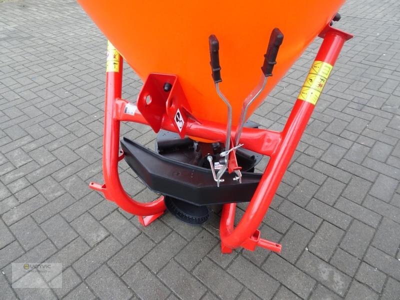 Dexwal Salzstreuer Düngerstreuer Streuer Trichterstreuer 200 Liter - Sypač písku/ Soli: obrázek 5 Dexwal Salzstreuer Düngerstreuer Streuer Trichterstreuer 200 Liter - Sypač písku/ Soli: obrázek 5