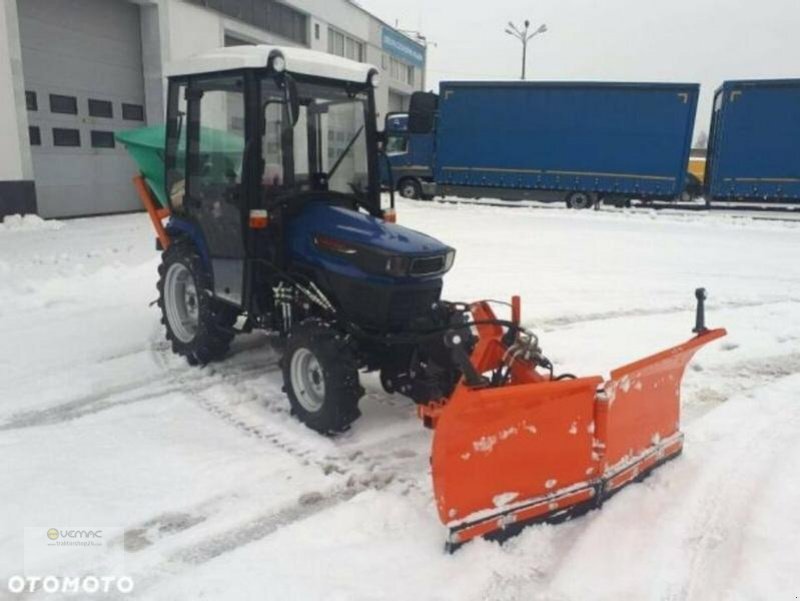 Farmtrac Farmtrac 26 26PS Winterdienst Traktor Schneeschild Streuer NEU - Komunální traktor: obrázek 3 Farmtrac Farmtrac 26 26PS Winterdienst Traktor Schneeschild Streuer NEU - Komunální traktor: obrázek 3