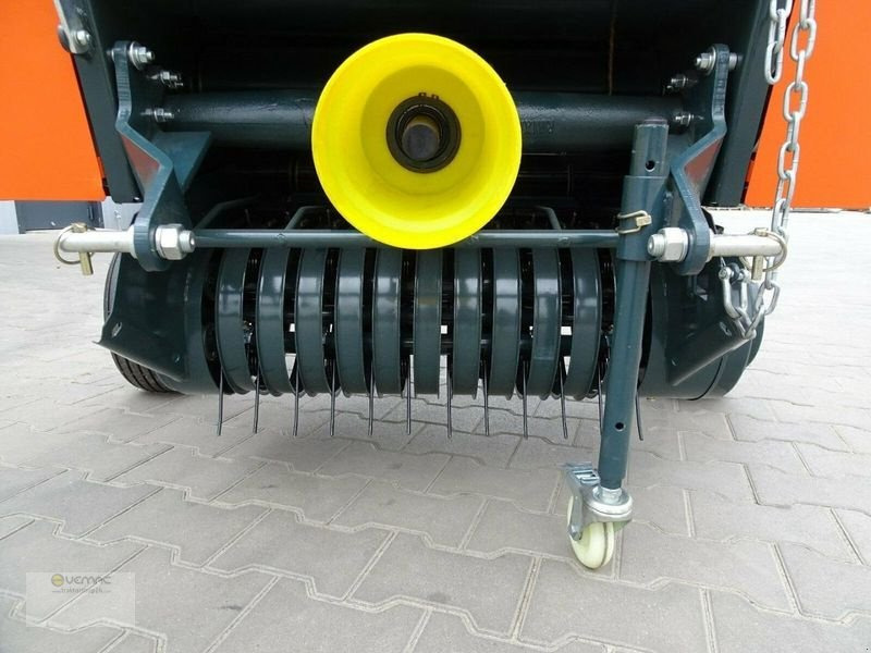 Vemac Ballenpresse RBP7060 Mini 60x70cm Rundballenpresse Heupresse NEU - Lis na válcové balíky: obrázek 3 Vemac Ballenpresse RBP7060 Mini 60x70cm Rundballenpresse Heupresse NEU - Lis na válcové balíky: obrázek 3