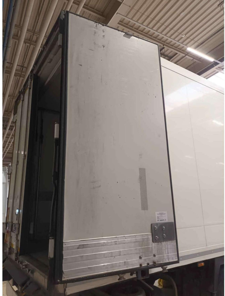 2018 Krone SDR Double Deck Cool Liner FP45 ThermoKing SLXi 300 Lifting Axle - Chladírenský návěs: obrázek 5 2018 Krone SDR Double Deck Cool Liner FP45 ThermoKing SLXi 300 Lifting Axle - Chladírenský návěs: obrázek 5