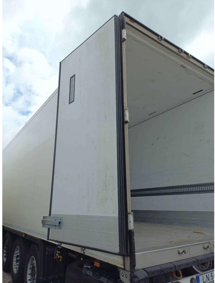 2018 Schmitz Cargobull SKO FP 45 ThermoKing SLXi 300 - Chladírenský návěs: obrázek 4 2018 Schmitz Cargobull SKO FP 45 ThermoKing SLXi 300 - Chladírenský návěs: obrázek 4