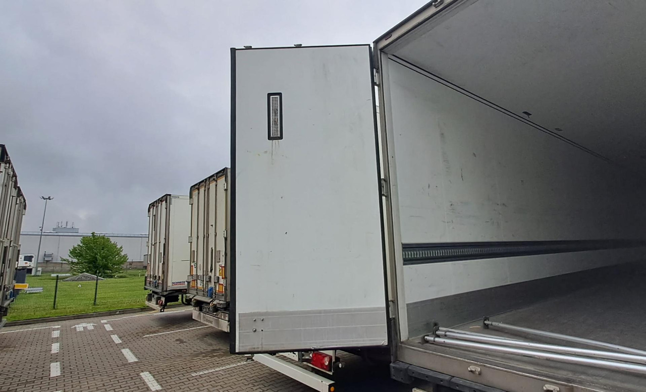 2019/2020 Schmitz Cargobull SKO FP 45 ThermoKing SLXi 300 - Chladírenský návěs: obrázek 2 2019/2020 Schmitz Cargobull SKO FP 45 ThermoKing SLXi 300 - Chladírenský návěs: obrázek 2
