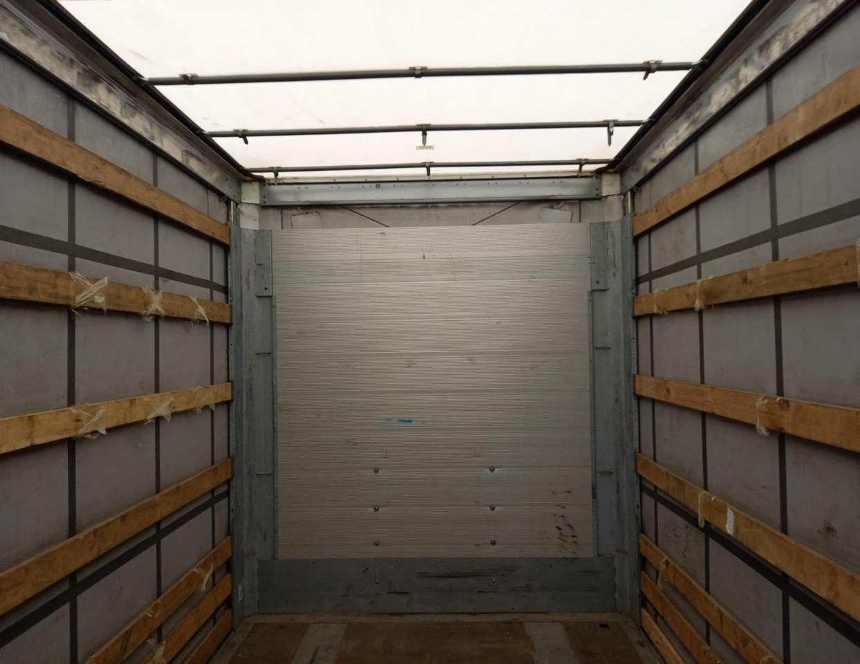 2021 Schmitz Cargobull SCS24/L Varios - Plachtový návěs: obrázek 2 2021 Schmitz Cargobull SCS24/L Varios - Plachtový návěs: obrázek 2