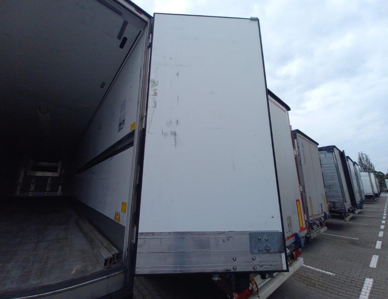 2022 Schmitz Cargobull SKO FP 45 Carrier Vector 1550 - Chladírenský návěs: obrázek 2 2022 Schmitz Cargobull SKO FP 45 Carrier Vector 1550 - Chladírenský návěs: obrázek 2
