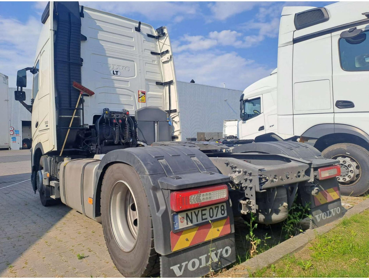 2025 Volvo FH 500 Globetrotter XL ACC - Tahač: obrázek 3 2025 Volvo FH 500 Globetrotter XL ACC - Tahač: obrázek 3
