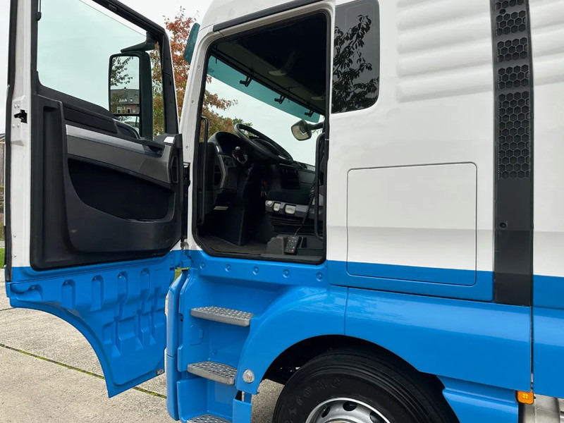 MAN TGX 26.480 / NL TRUCK / RETARDER / EURO 6 / 6X2 / LIFT+STEER AXLE / 60T - Tahač: obrázek 4 MAN TGX 26.480 / NL TRUCK / RETARDER / EURO 6 / 6X2 / LIFT+STEER AXLE / 60T - Tahač: obrázek 4