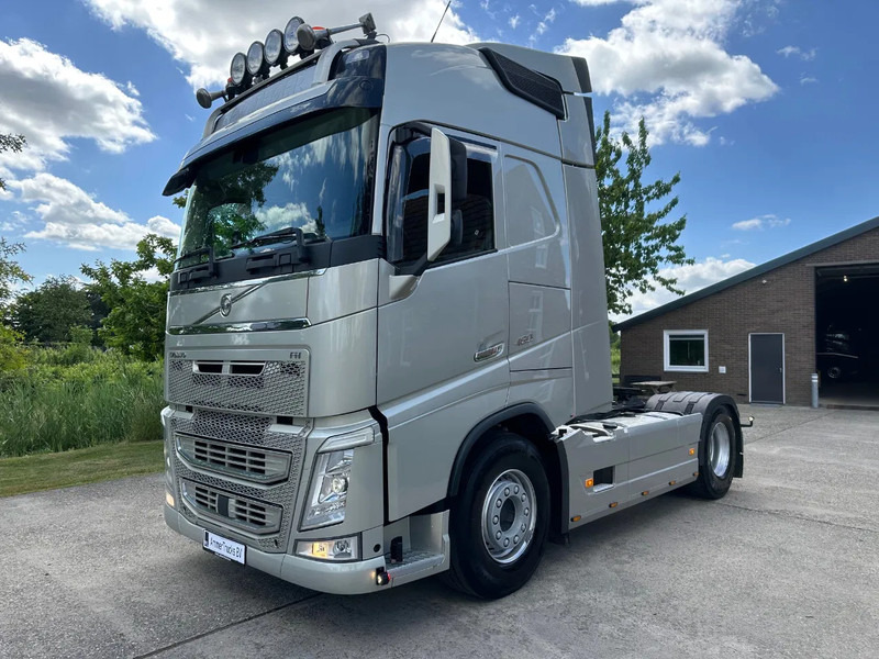 Volvo FH 460 / GLOBETROTTER / EURO 6 / I-Shift / HYDRAULIC / FULL AIR / NEW TACHO - Tahač: obrázek 1 Volvo FH 460 / GLOBETROTTER / EURO 6 / I-Shift / HYDRAULIC / FULL AIR / NEW TACHO - Tahač: obrázek 1