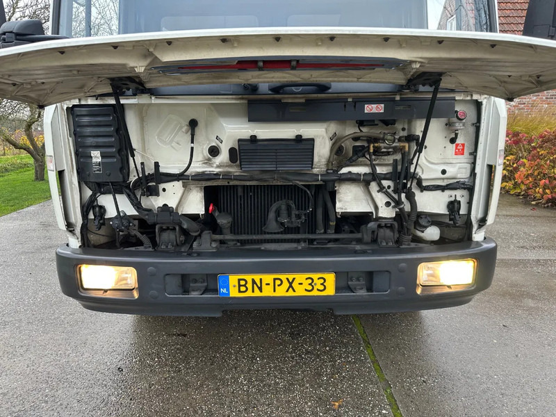 Volvo FL 612 180 / 12T / NL TRUCK / EURO3 / ANALOG / MANUAL / LEAF SPRING / BOX+LIFT / LOW KM - Skříňový nákladní auto: obrázek 3 Volvo FL 612 180 / 12T / NL TRUCK / EURO3 / ANALOG / MANUAL / LEAF SPRING / BOX+LIFT / LOW KM - Skříňový nákladní auto: obrázek 3