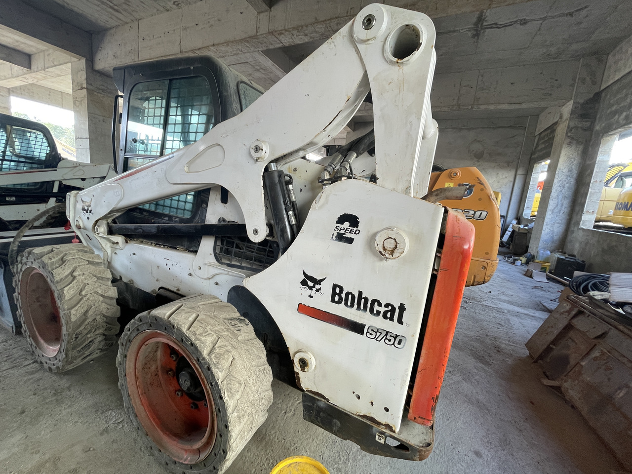 Bobcat S750 - Smykový nakladač: obrázek 3 Bobcat S750 - Smykový nakladač: obrázek 3