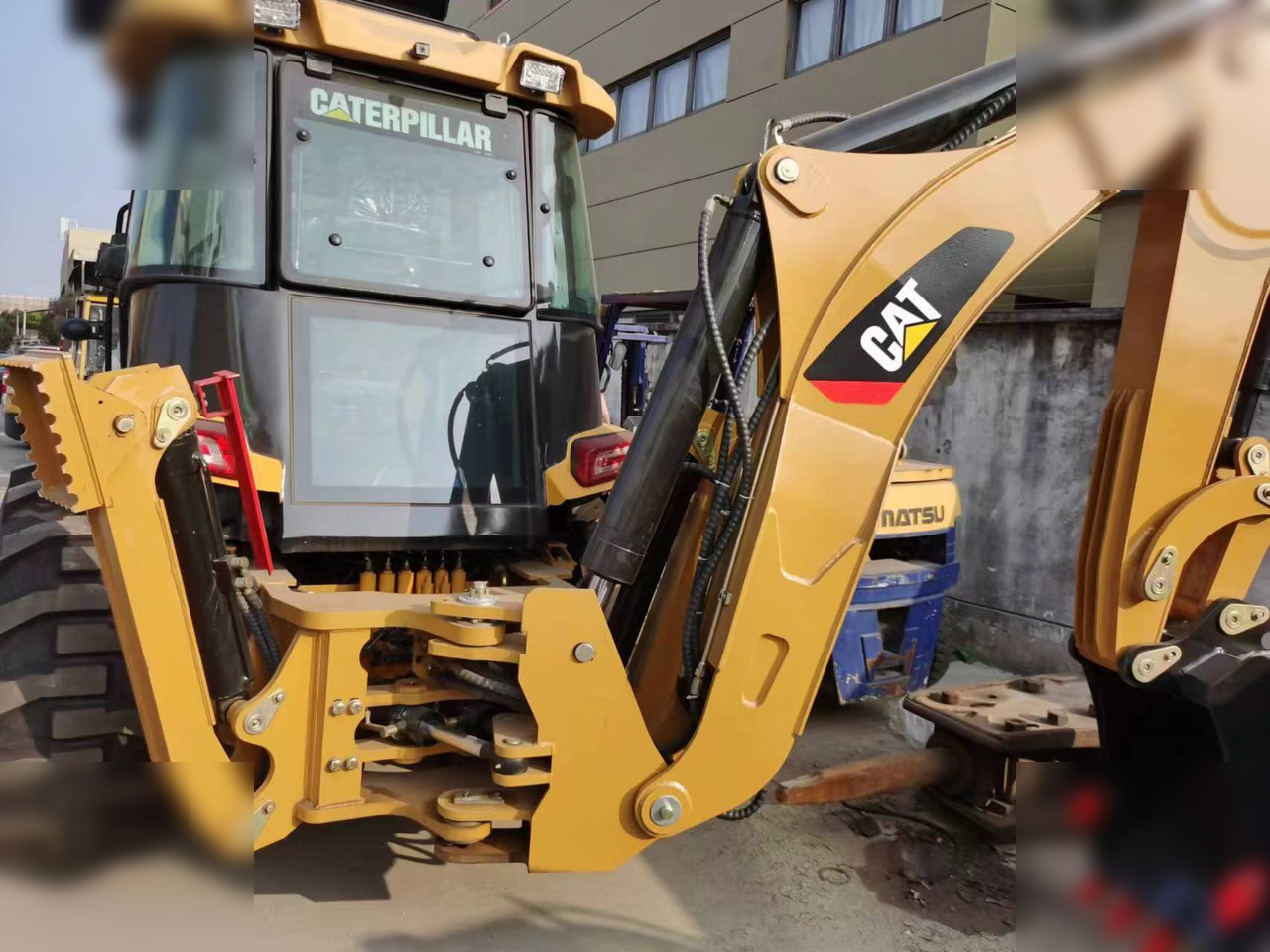 CATERPILLAR 420F - Rýpadlo-nakladač: obrázek 1 CATERPILLAR 420F - Rýpadlo-nakladač: obrázek 1