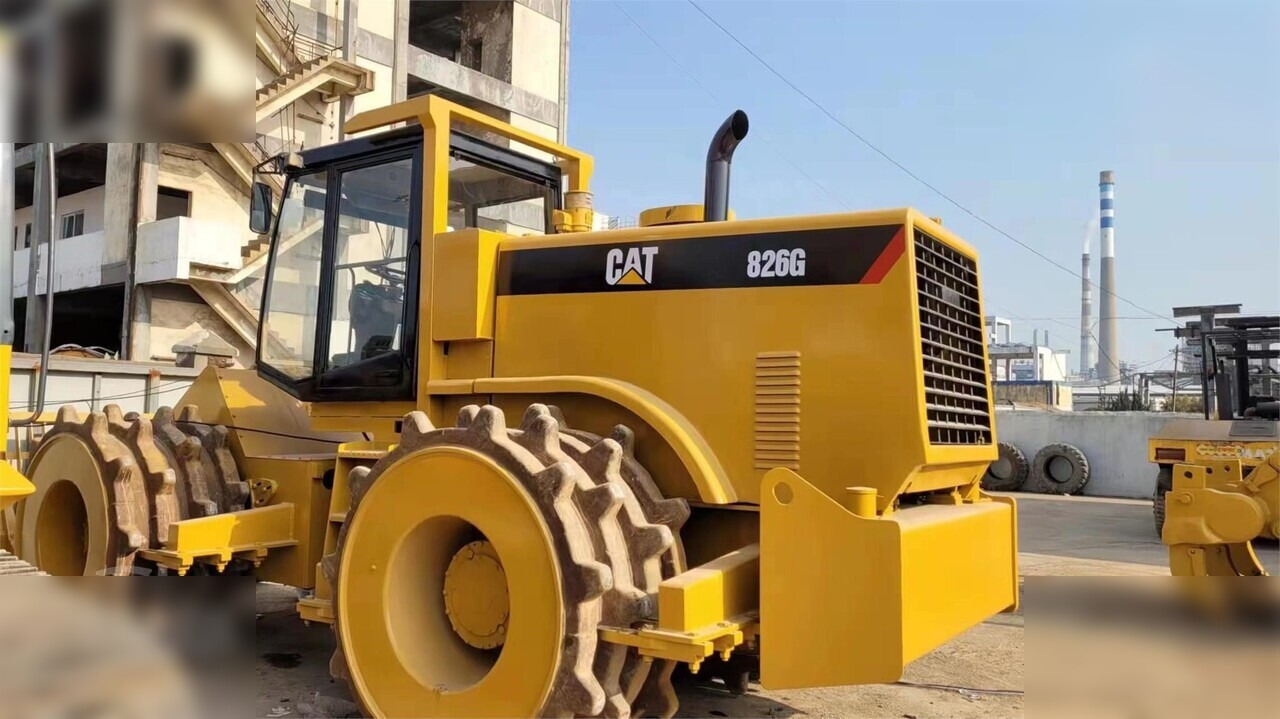 CATERPILLAR 826G - Kompaktor: obrázek 3 CATERPILLAR 826G - Kompaktor: obrázek 3