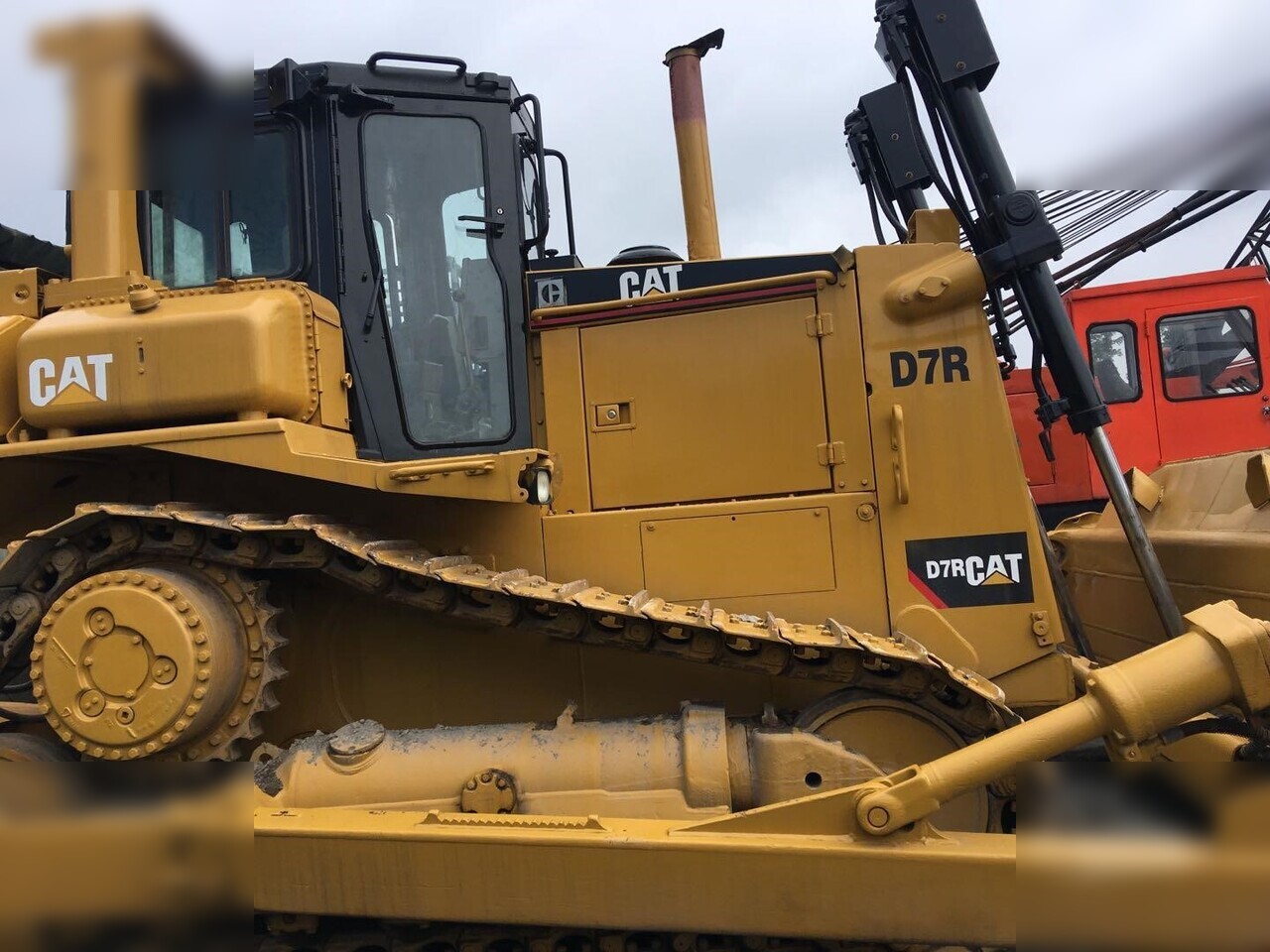 CATERPILLAR D7R - Buldozer: obrázek 3 CATERPILLAR D7R - Buldozer: obrázek 3