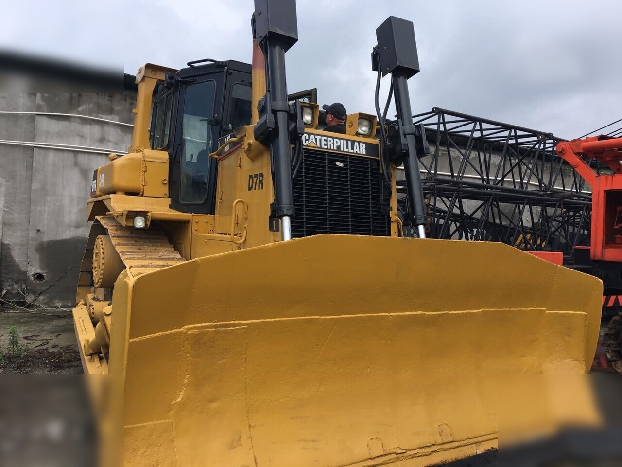 CATERPILLAR D7R - Buldozer: obrázek 2 CATERPILLAR D7R - Buldozer: obrázek 2