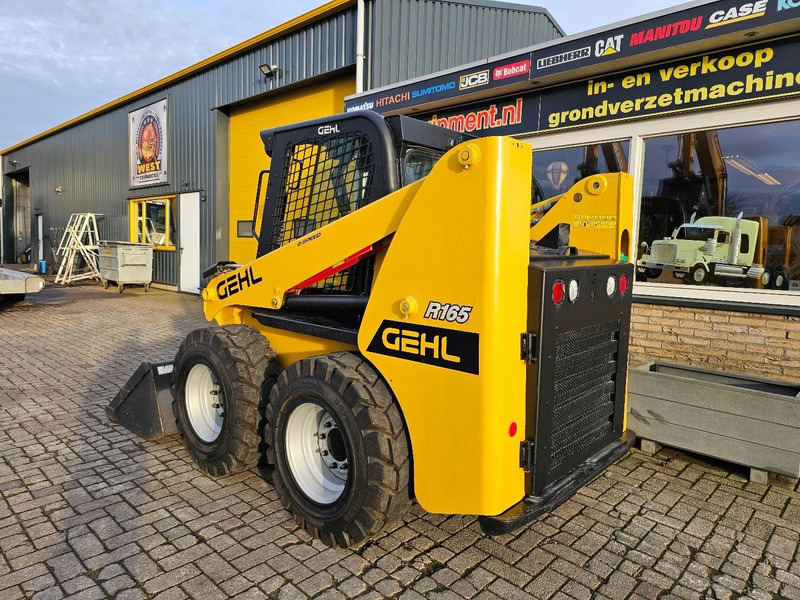 Gehl R165 - Kolový nakladač: obrázek 3 Gehl R165 - Kolový nakladač: obrázek 3