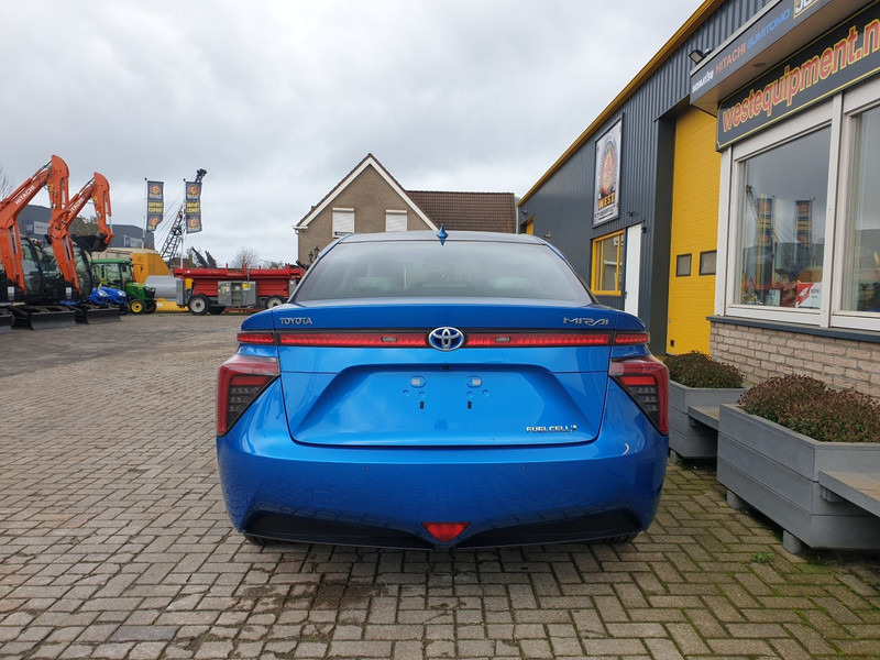 Toyota Mirai - Sedan: obrázek 4 Toyota Mirai - Sedan: obrázek 4