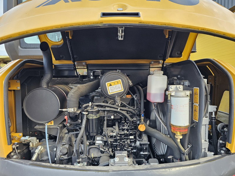 Mini rýpadlo XCMG XE60GA: obrázek 11