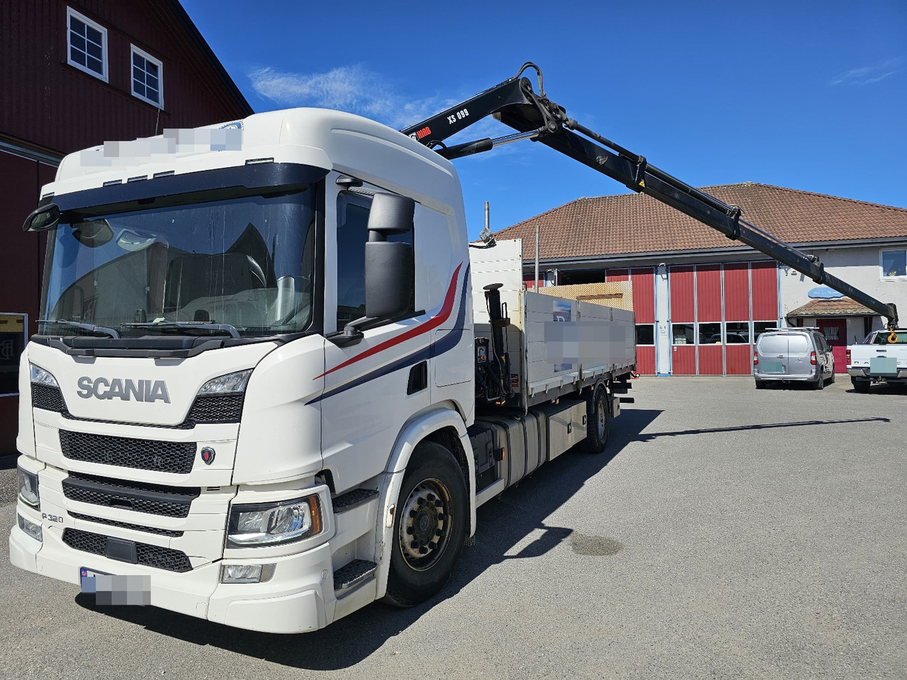 Scania P320 - Nákladní automobil valníkový/ Plošinový, Auto s hydraulickou rukou: obrázek 1 Scania P320 - Nákladní automobil valníkový/ Plošinový, Auto s hydraulickou rukou: obrázek 1