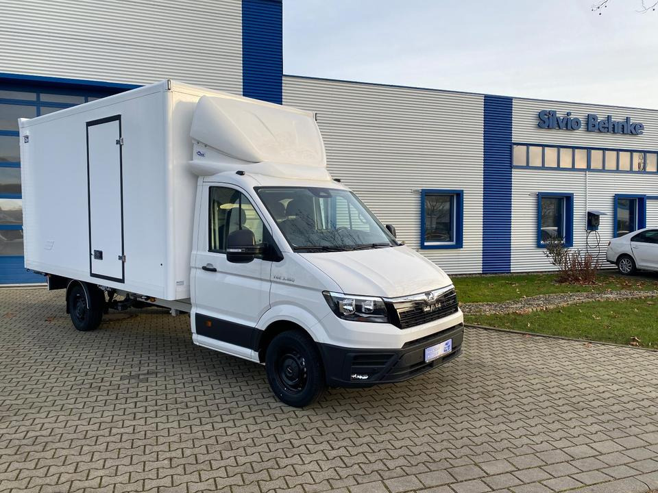 MAN TGE 3.160 Next Level Blyss Kofferaufbau Lang *INKL.19% MWST*HECKANTRIEB*AHK*PDC*TEMPO *UVM*SOFORT VERFÜGBAR!* - Dodávka skřín: obrázek 1 MAN TGE 3.160 Next Level Blyss Kofferaufbau Lang *INKL.19% MWST*HECKANTRIEB*AHK*PDC*TEMPO *UVM*SOFORT VERFÜGBAR!* - Dodávka skřín: obrázek 1
