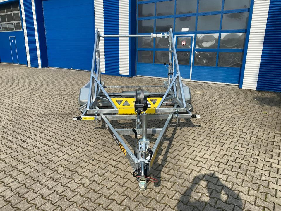 Vermietung / Kabelanhänger 2700KG / Nutzlast 2094KG / Kabeltrommel-Anhänger / Glasfaser/ 1 Woche - Kabelový přívěs: obrázek 2 Vermietung / Kabelanhänger 2700KG / Nutzlast 2094KG / Kabeltrommel-Anhänger / Glasfaser/ 1 Woche - Kabelový přívěs: obrázek 2